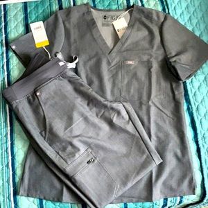 🤍NWT FIGS 2-pc Gray Jogger Scrub Set